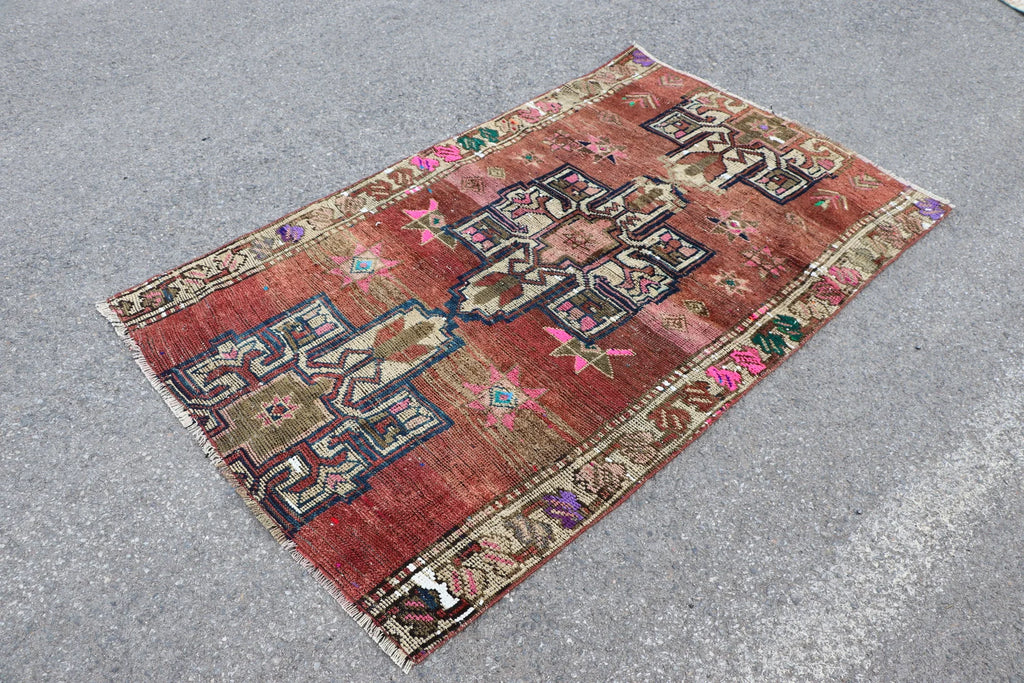 Vintage Turkish Accent Area rug 4 x 6.2 ft