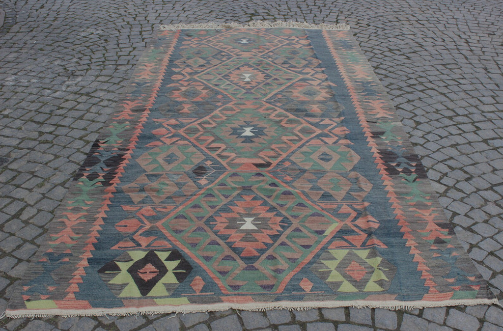 XL Vintage Turkish Accent Area Rug 5.6 x 10.8 ft