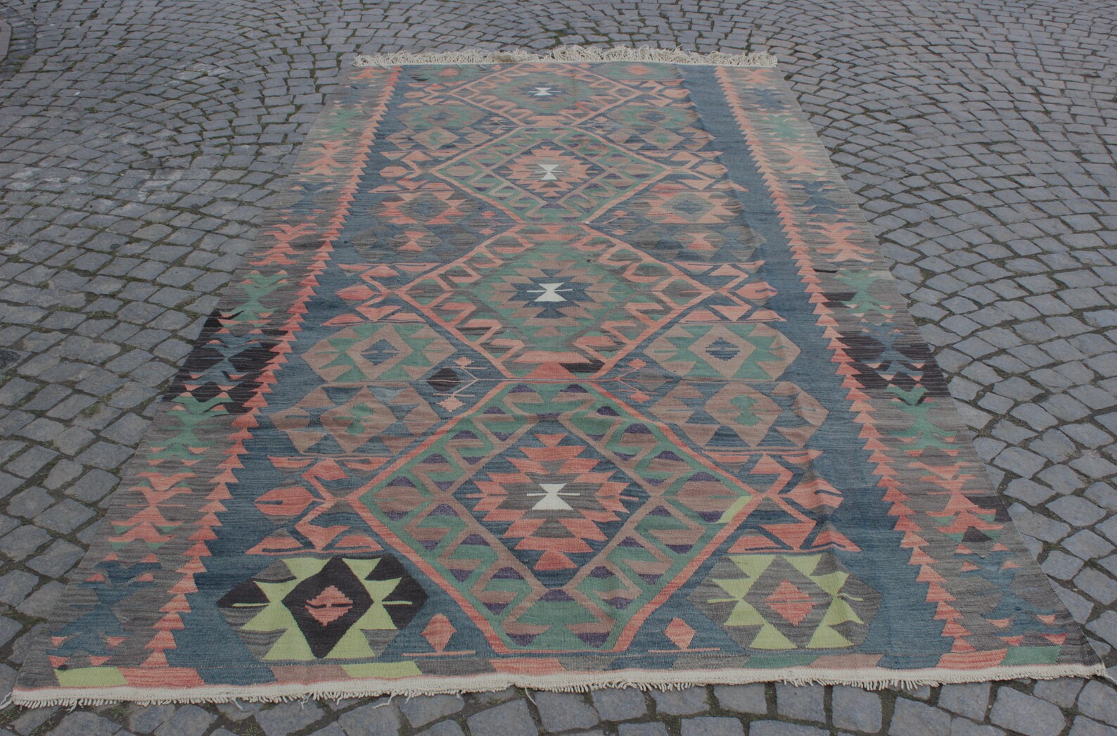 XL Vintage Turkish Accent Area Rug 5.6 x 10.8 ft
