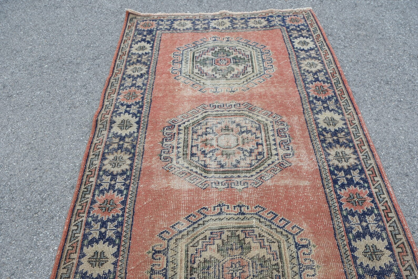 Vintage Turkish Accent Area rug 4.6 x 9.9 ft