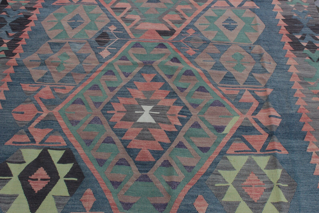 XL Vintage Turkish Accent Area Rug 5.6 x 10.8 ft