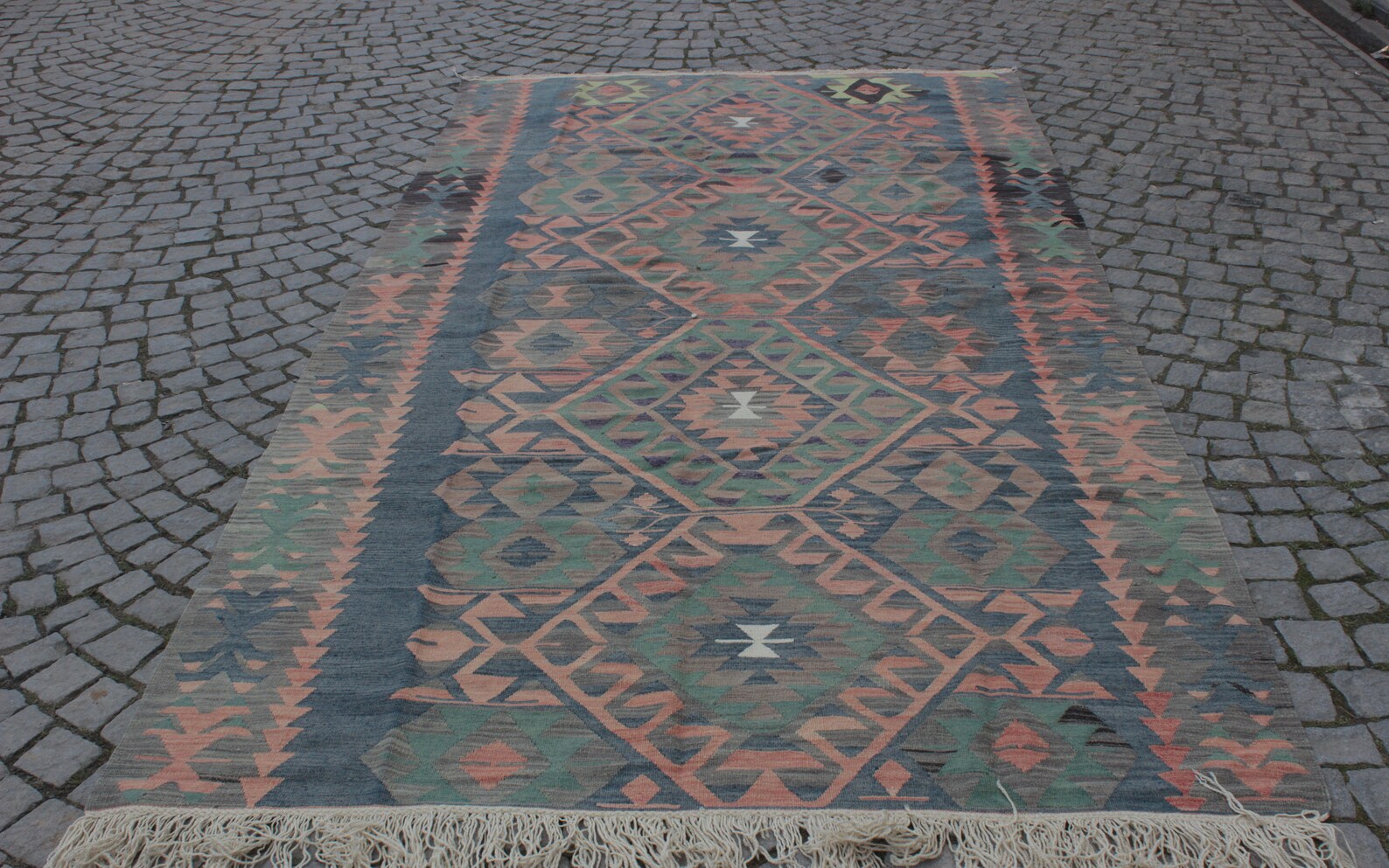 XL Vintage Turkish Accent Area Rug 5.6 x 10.8 ft