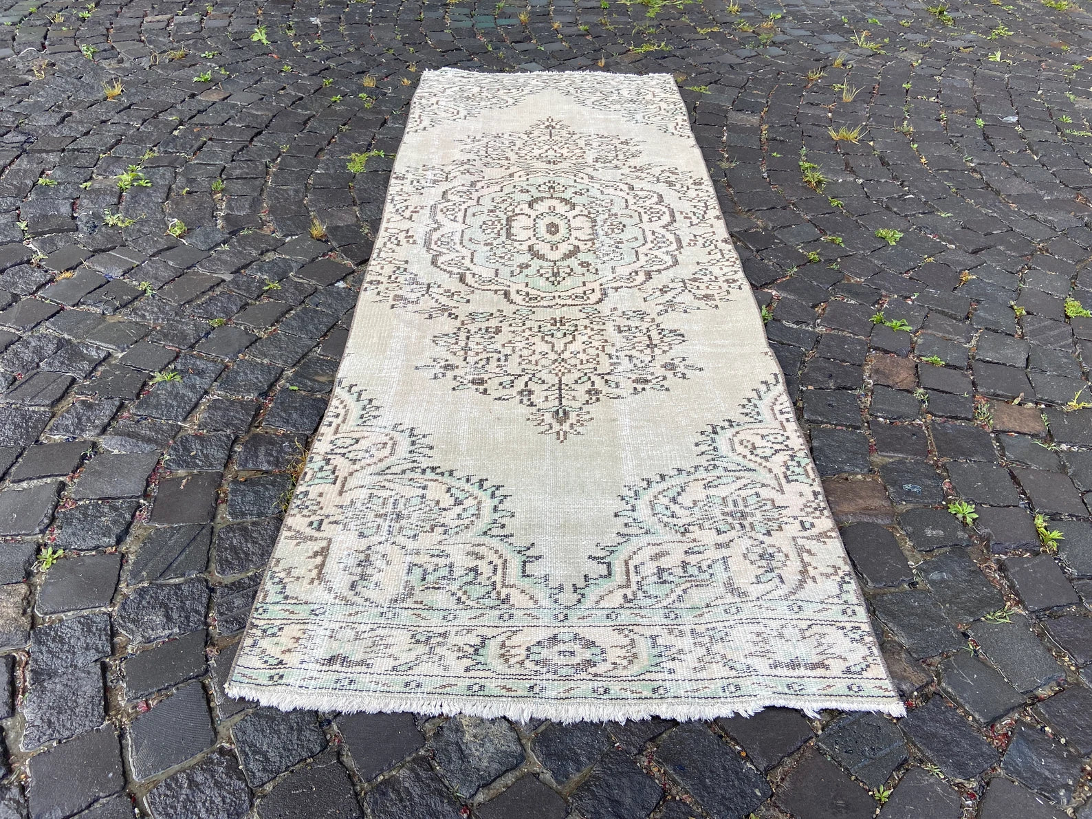 Vintage Turkish Runner Rug 2.9 x 8.3 ft