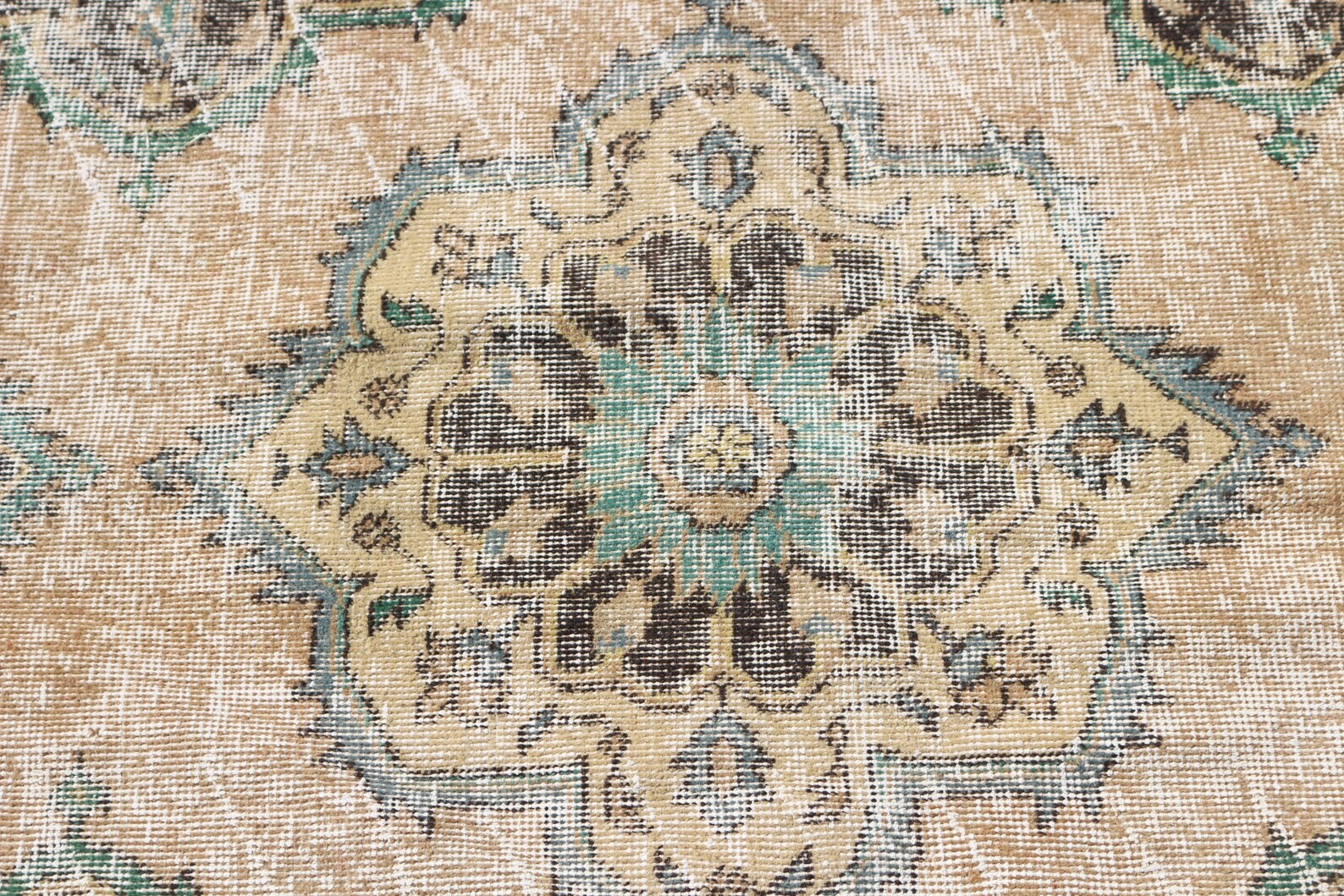 Vintage Turkish Accent Area rug 4.7 x 11.9 ft