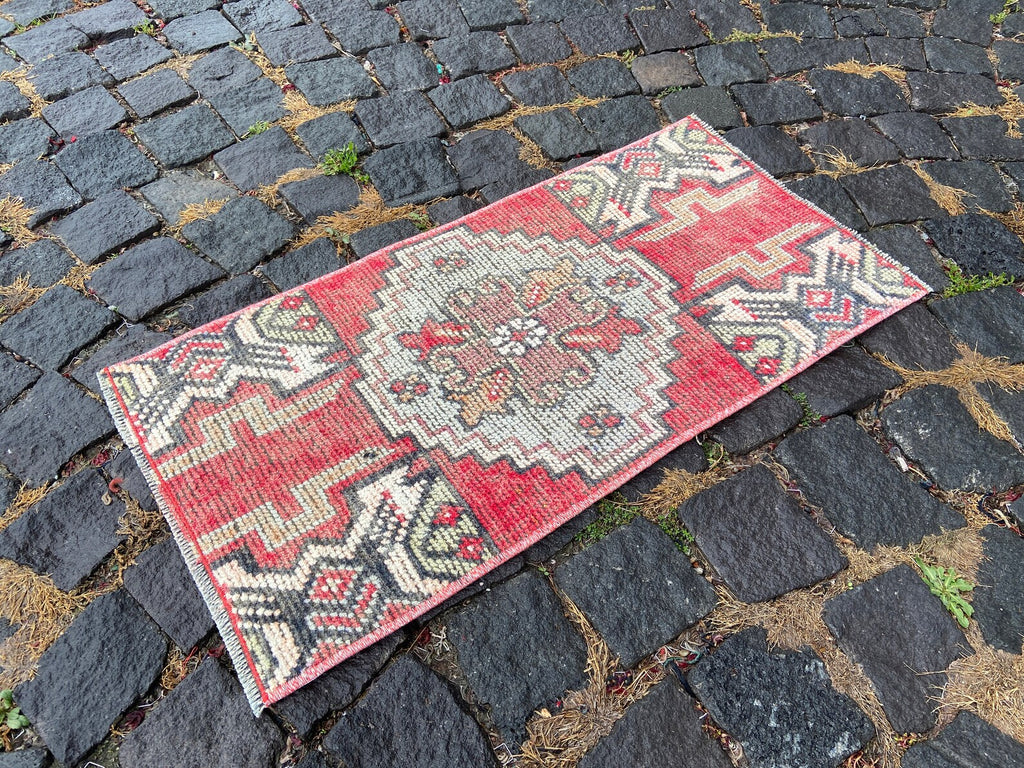 Vintage Turkish Mini Rug 1.3 x 2.5 ft