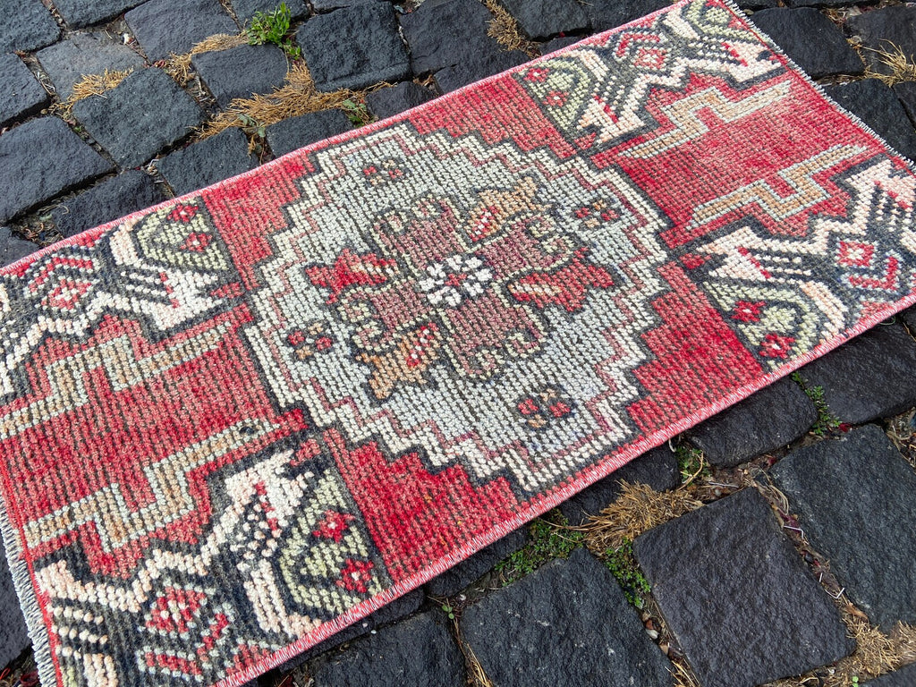 Vintage Turkish Mini Rug 1.3 x 2.5 ft
