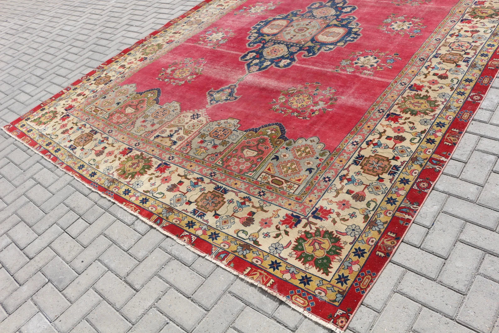 XL Vintage Turkish Accent Area rug 9.2 x 12.3 ft