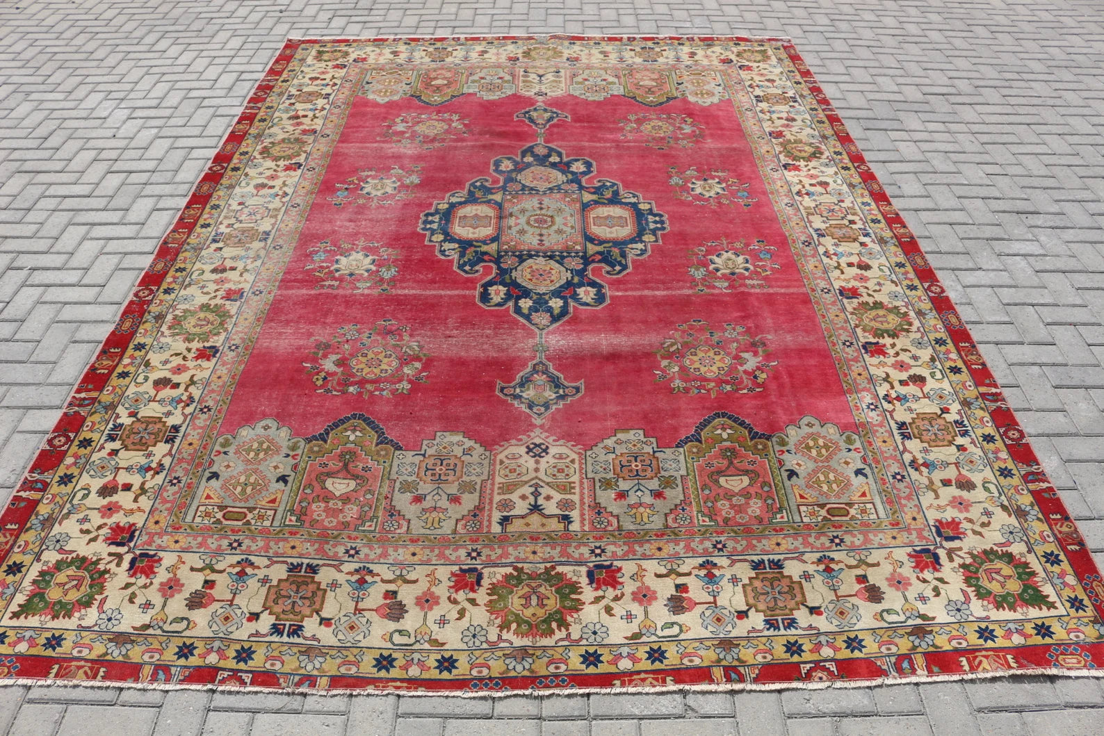 XL Vintage Turkish Accent Area rug 9.2 x 12.3 ft