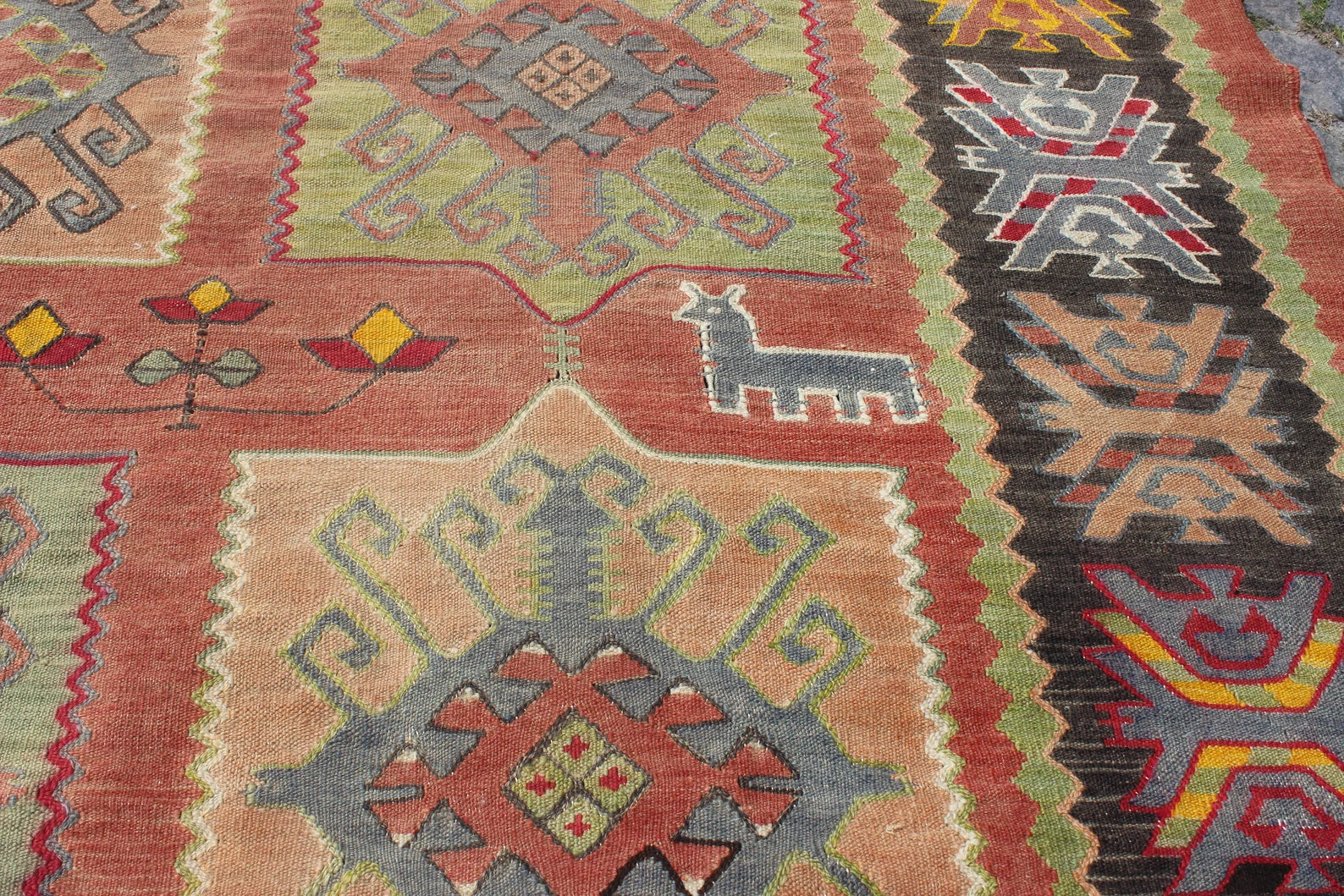 XL Vintage Turkish Accent Area Rug 6.6 x 10.6 ft