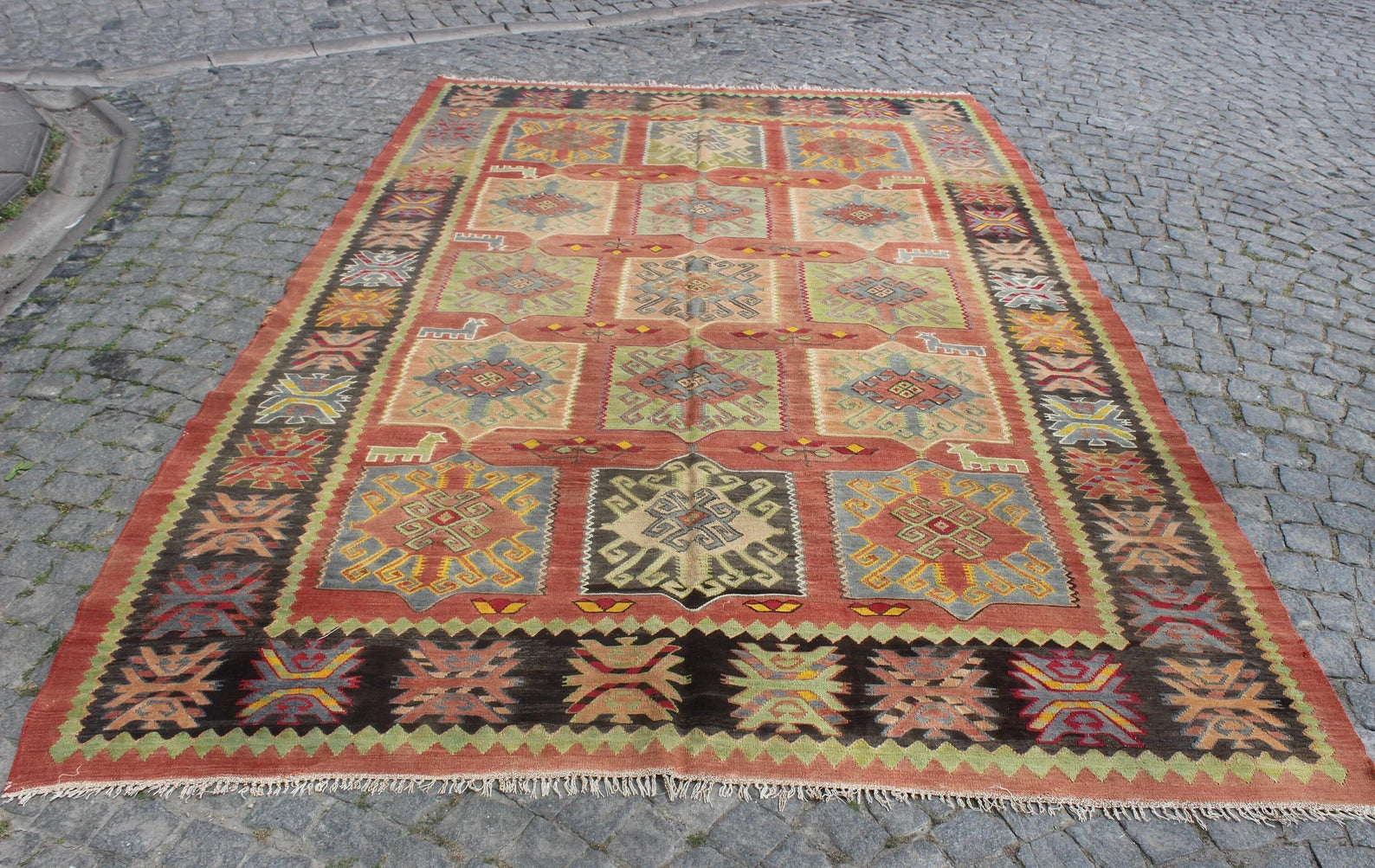 XL Vintage Turkish Accent Area Rug 6.6 x 10.6 ft