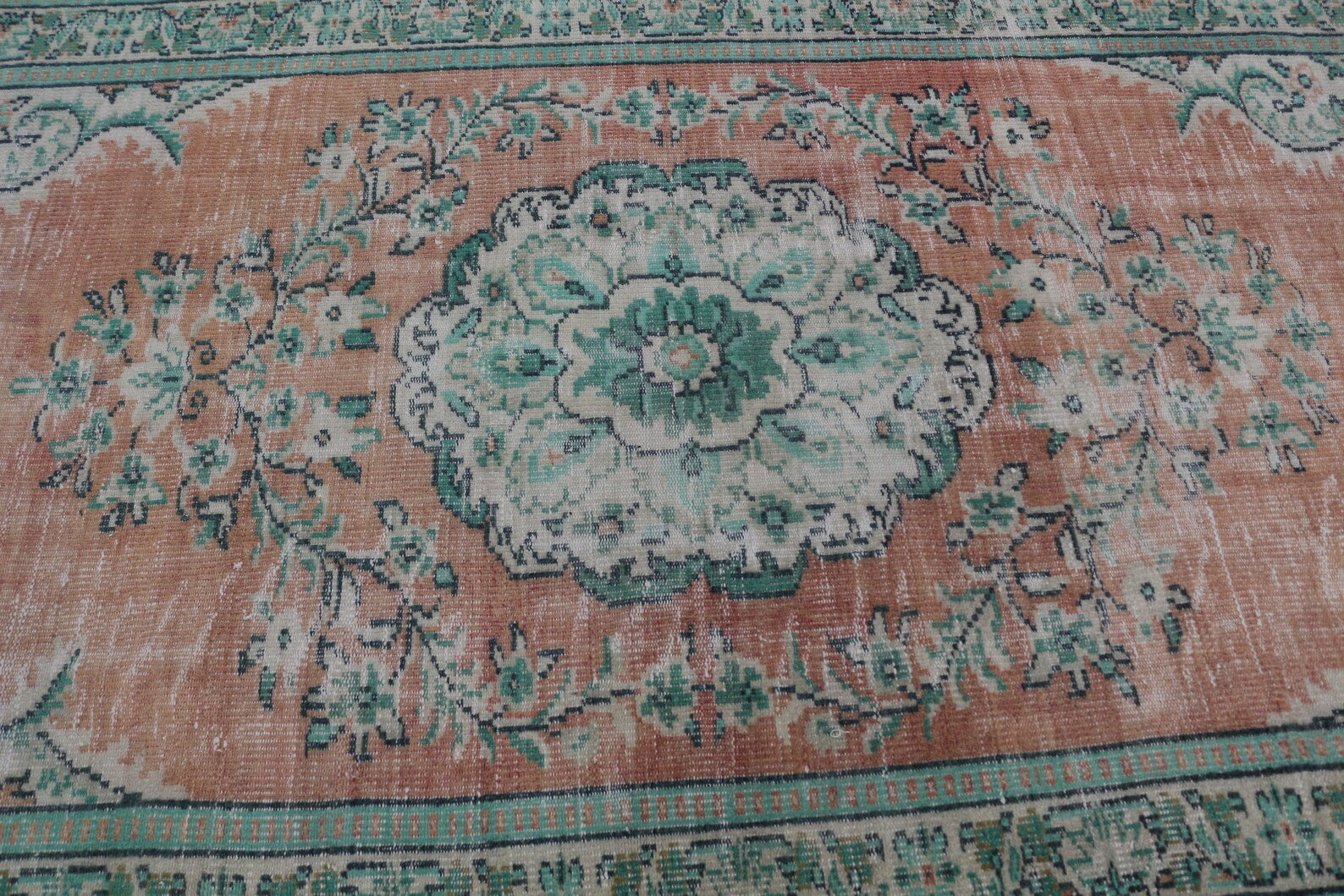 XL Vintage Turkish Accent Area Rug 5 x 8.3 ft