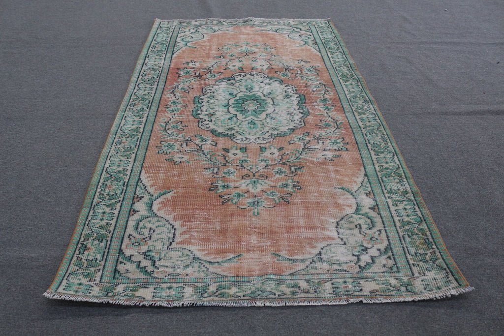 XL Vintage Turkish Accent Area Rug 5 x 8.3 ft