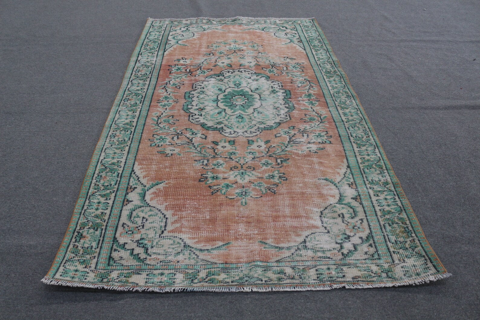 XL Vintage Turkish Accent Area Rug 5 x 8.3 ft