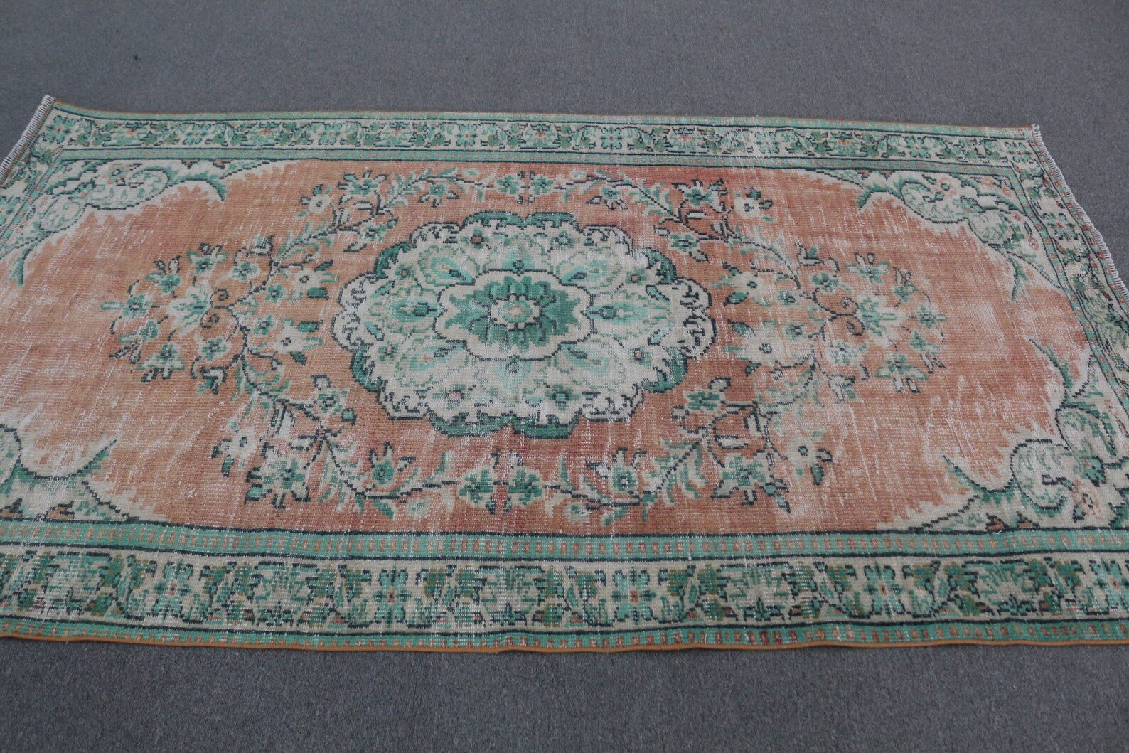 XL Vintage Turkish Accent Area Rug 5 x 8.3 ft