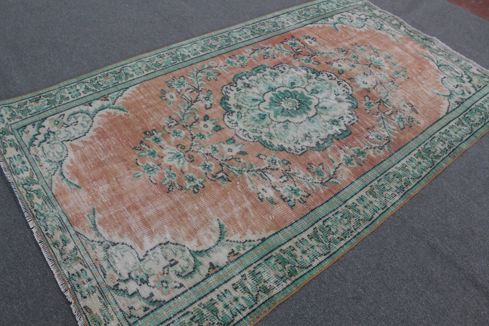 XL Vintage Turkish Accent Area Rug 5 x 8.3 ft