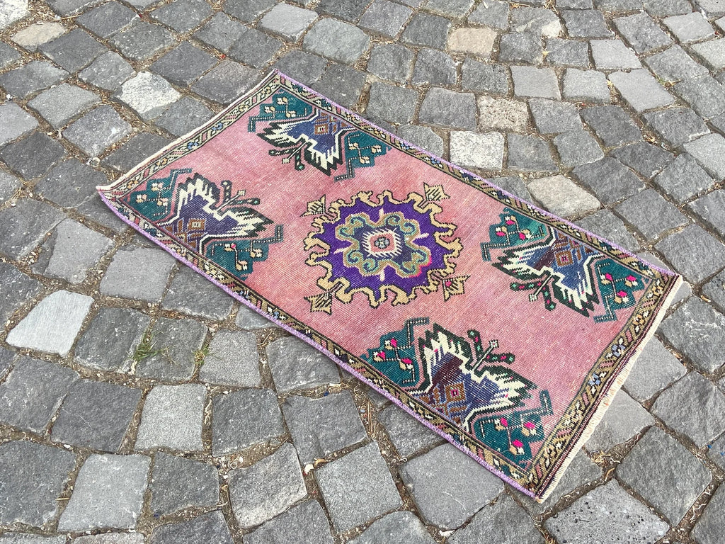 Vintage Turkish Mini Rug 1.5 x 2.8 ft