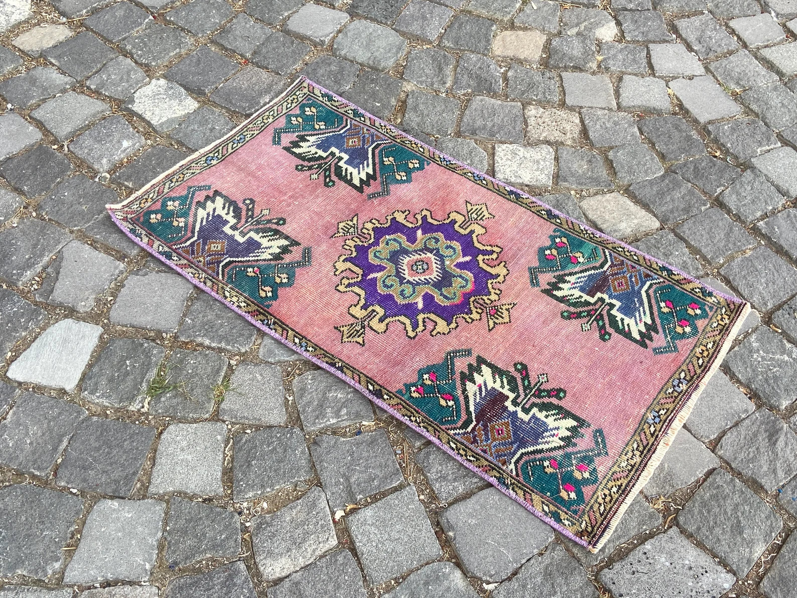 Vintage Turkish Mini Rug 1.5 x 2.8 ft