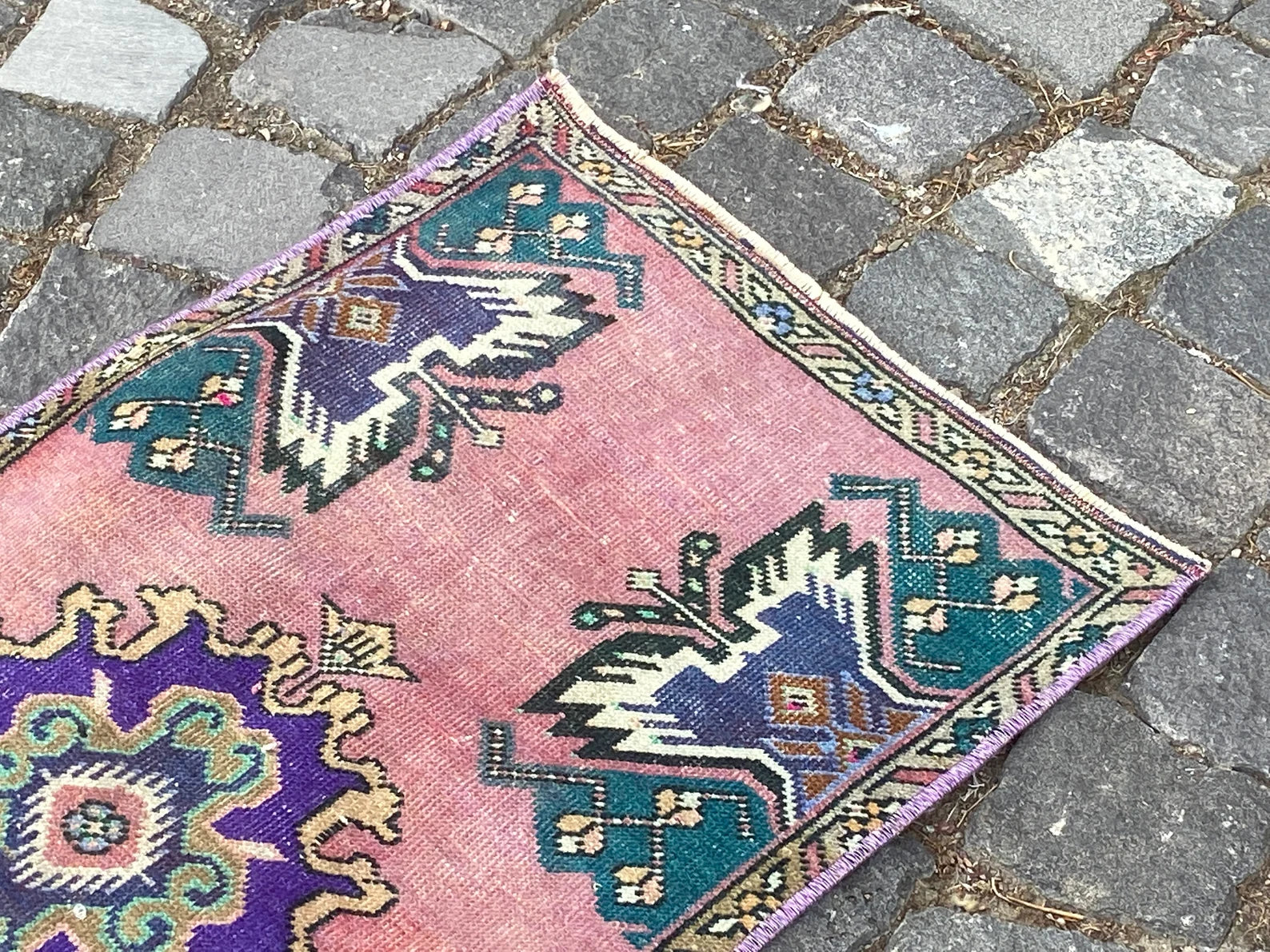Vintage Turkish Mini Rug 1.5 x 2.8 ft