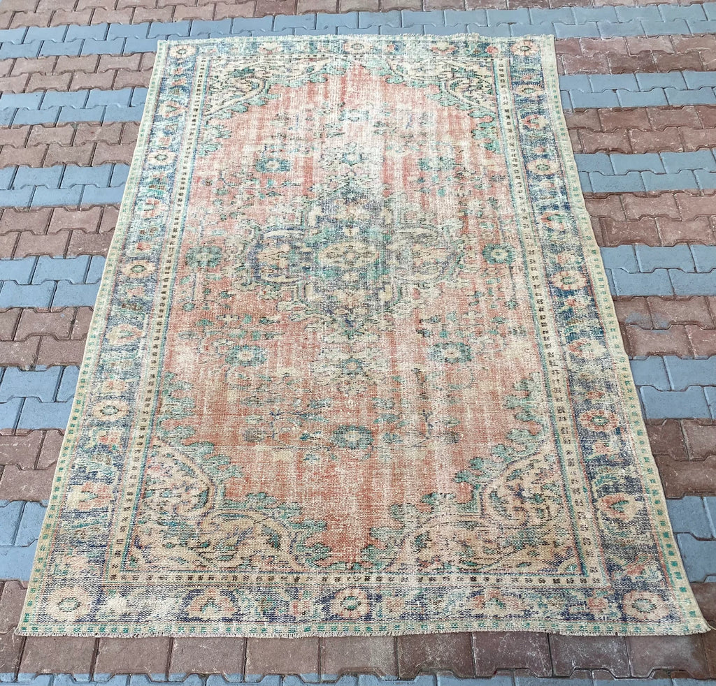 XL Vintage Turkish Accent Area Rug 6 x 10.1 ft