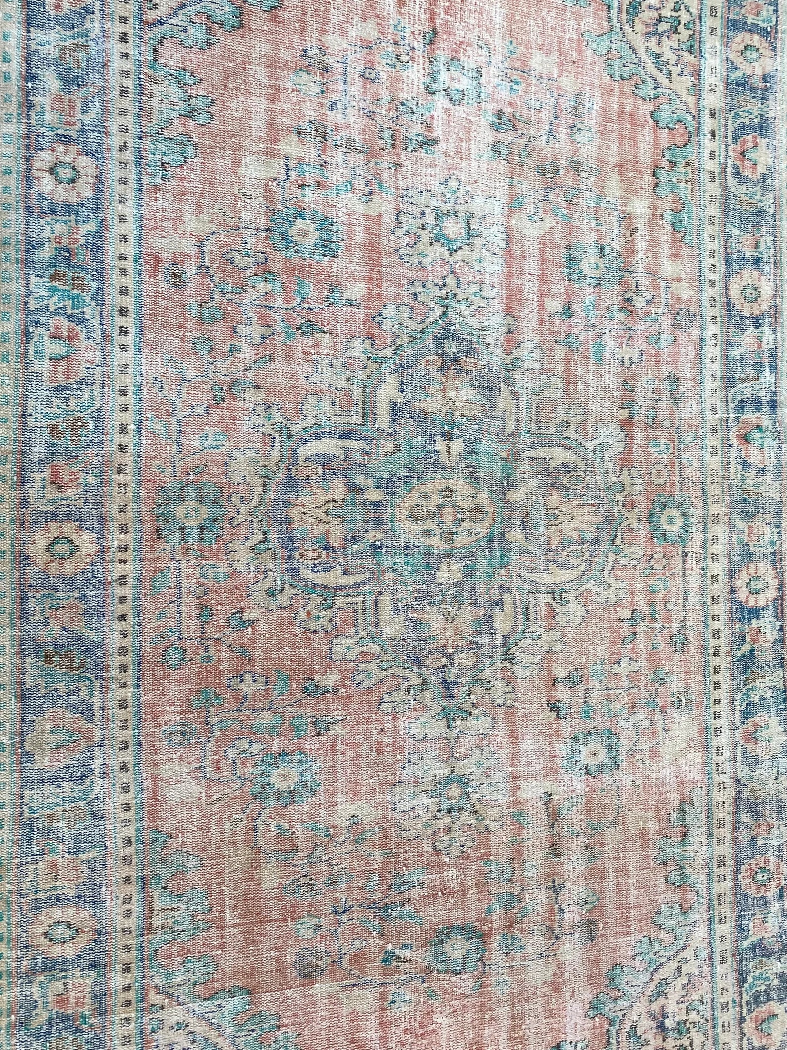 XL Vintage Turkish Accent Area Rug 6 x 10.1 ft