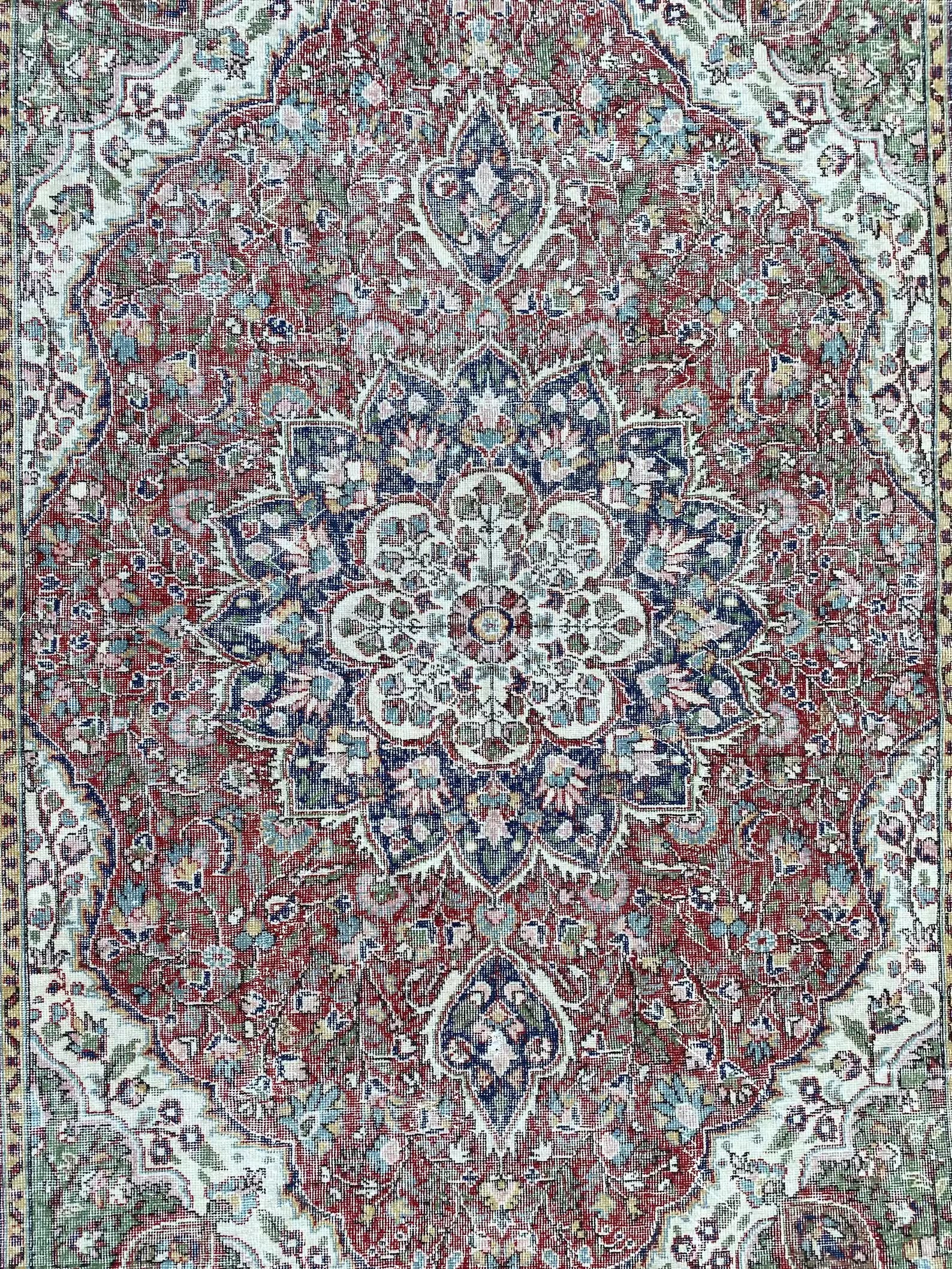 XL Vintage Turkish Accent Area rug 5.9 x 9.8 ft