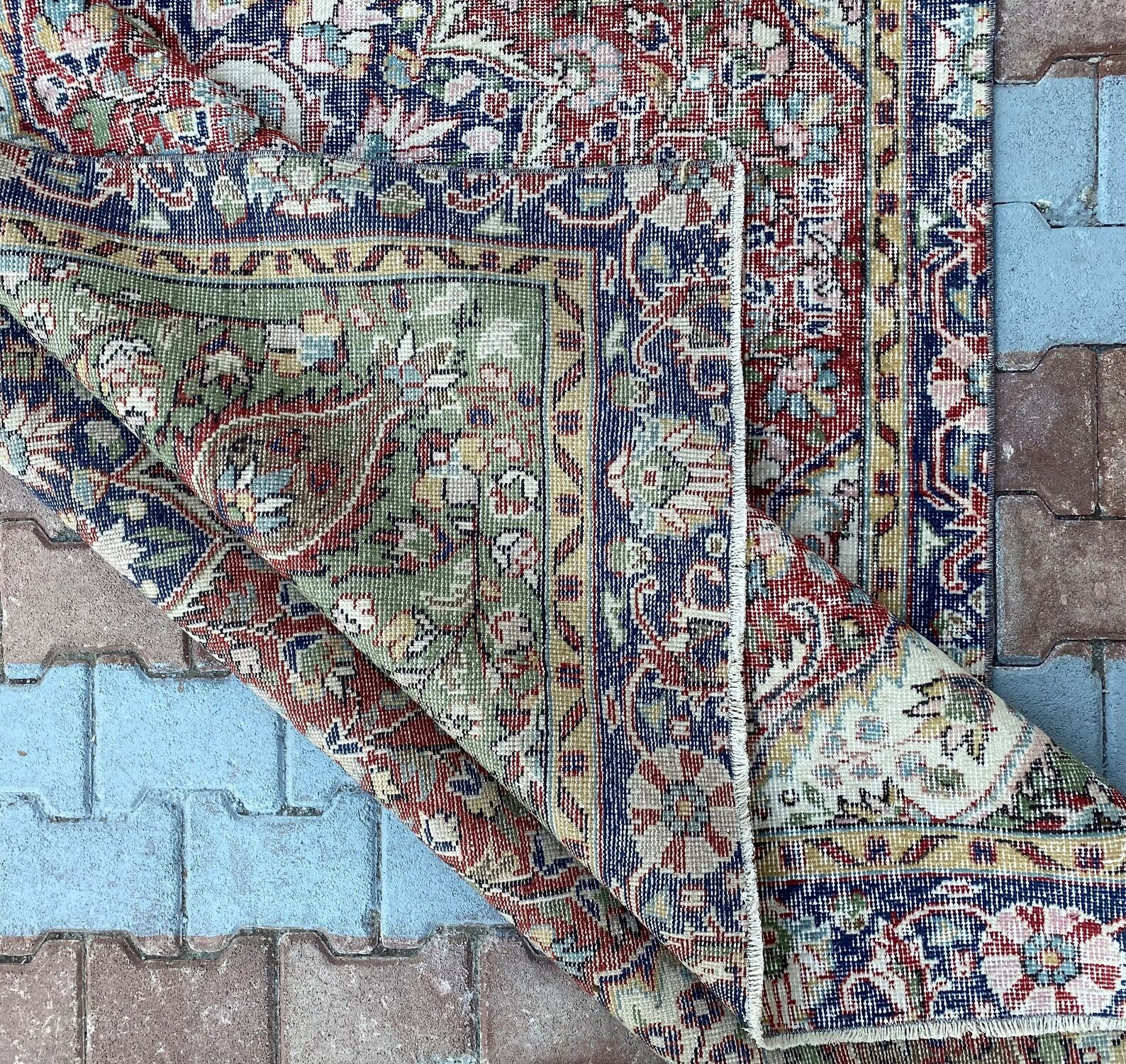 XL Vintage Turkish Accent Area rug 5.9 x 9.8 ft