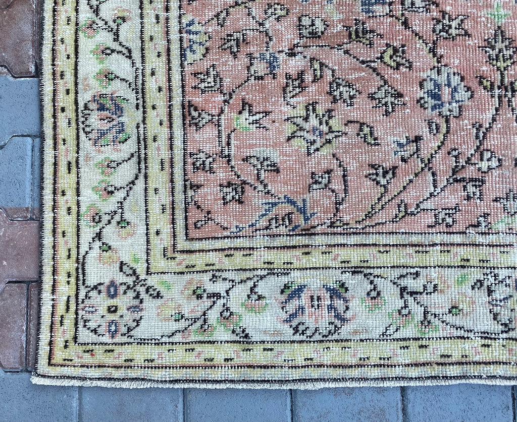 XL Vintage Turkish Accent Area Rug 6 x 9 ft