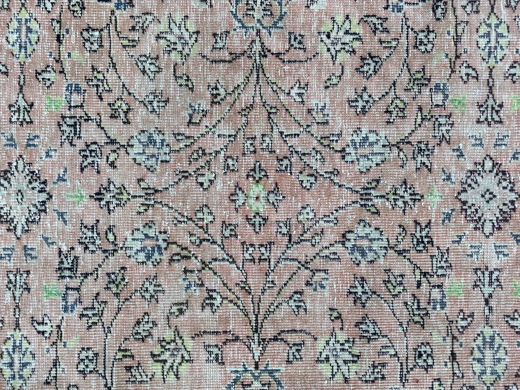 XL Vintage Turkish Accent Area Rug 6 x 9 ft