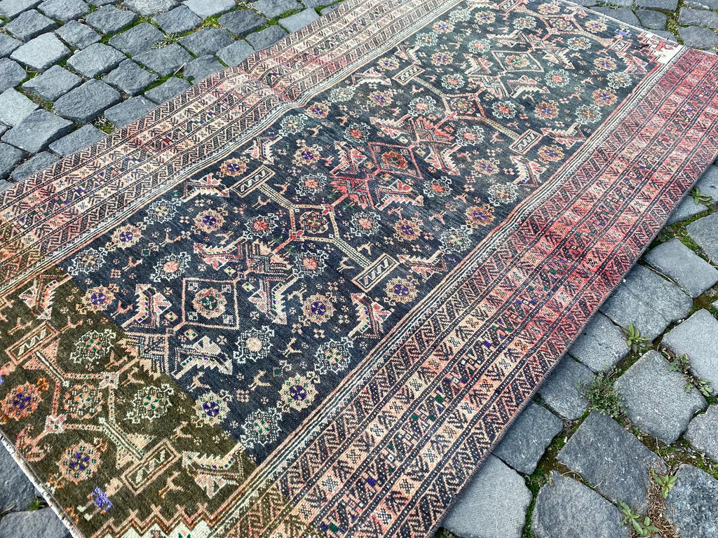 Vintage Turkish Accent Area rug 2.9 x 4.8 ft