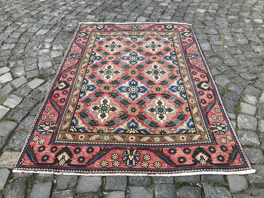 Vintage Turkish Accent Area rug 3.9 x 5.4 ft