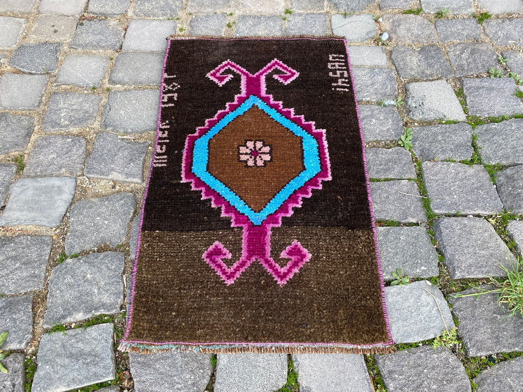 Vintage Turkish Mini Rug 1.3 x 2.1 ft