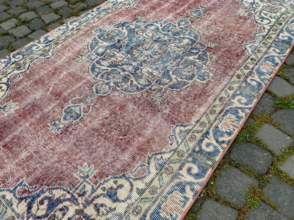 Vintage Turkish Accent Area rug 3.5 x 6.2 ft