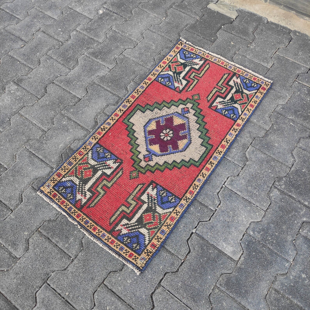 Vintage Turkish Mini Rug 1.5 x 3 ft