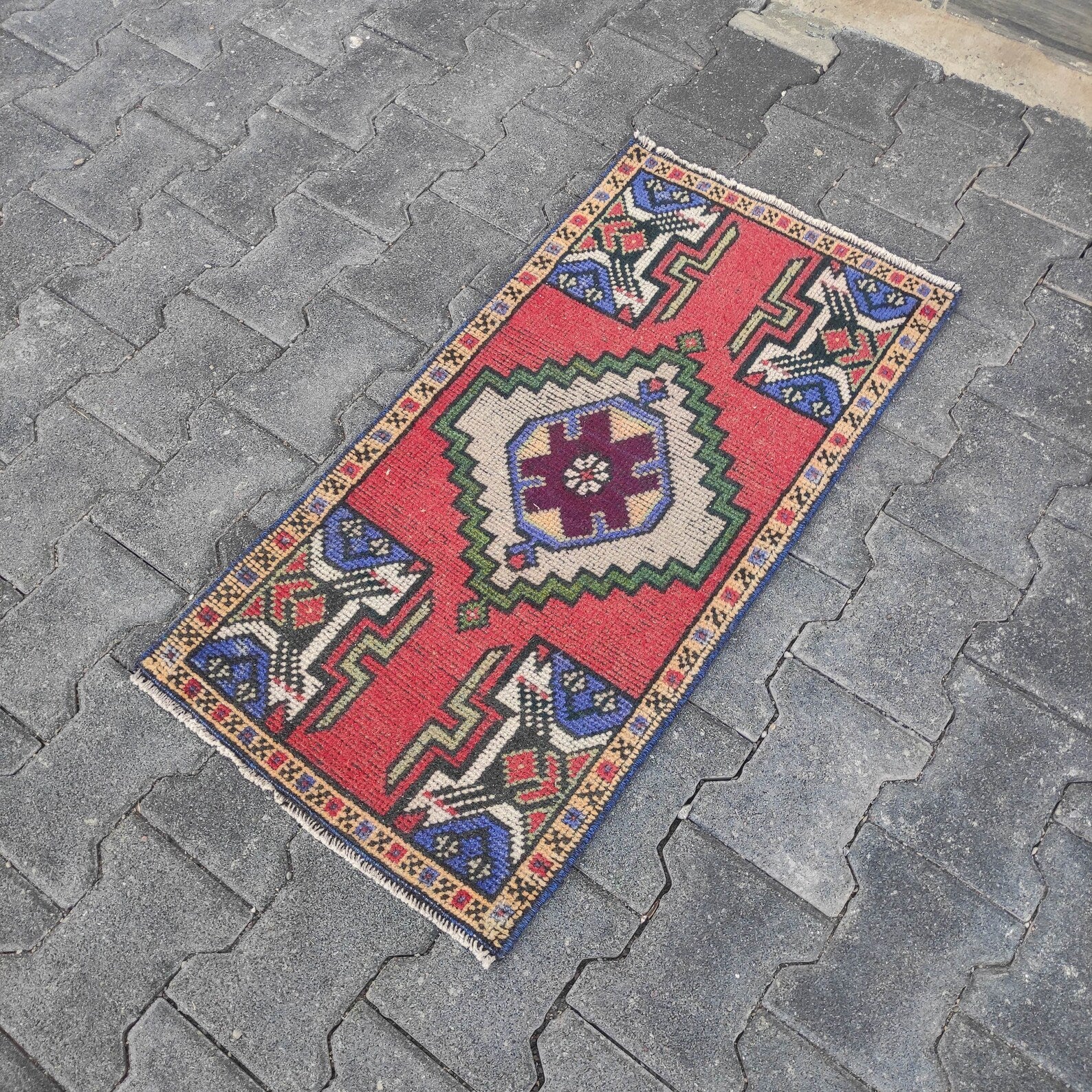 Vintage Turkish Mini Rug 1.5 x 3 ft