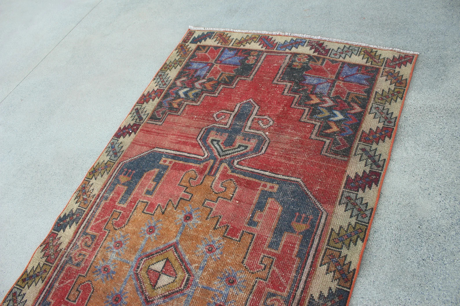Vintage Turkish Accent Area rug 4.1 x 8.4 ft