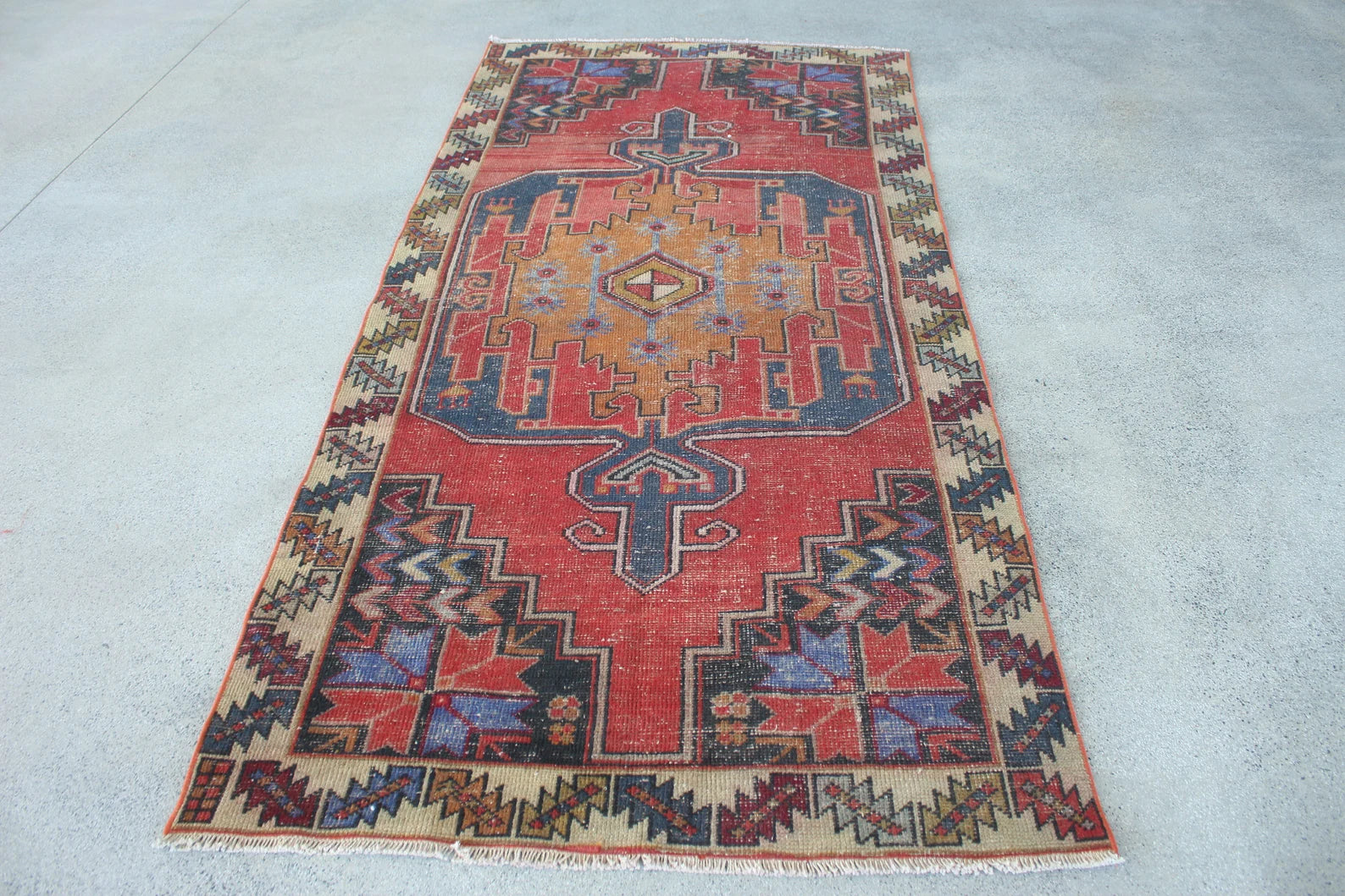 Vintage Turkish Accent Area rug 4.1 x 8.4 ft