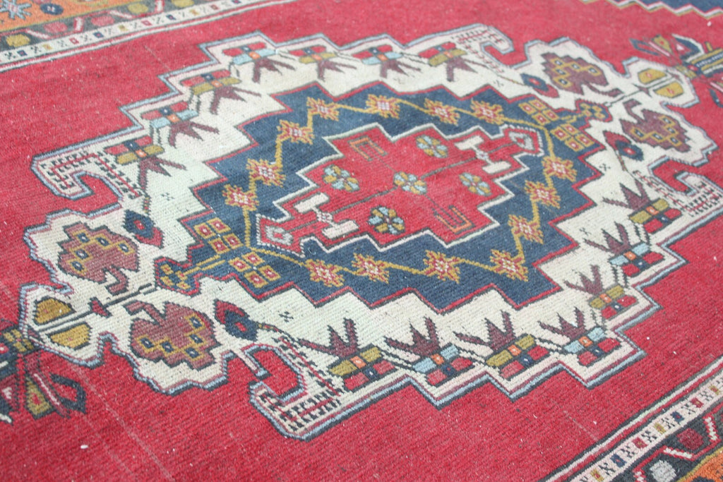 XL Vintage Turkish Accent Area Rug 4.8 x 8.4 ft