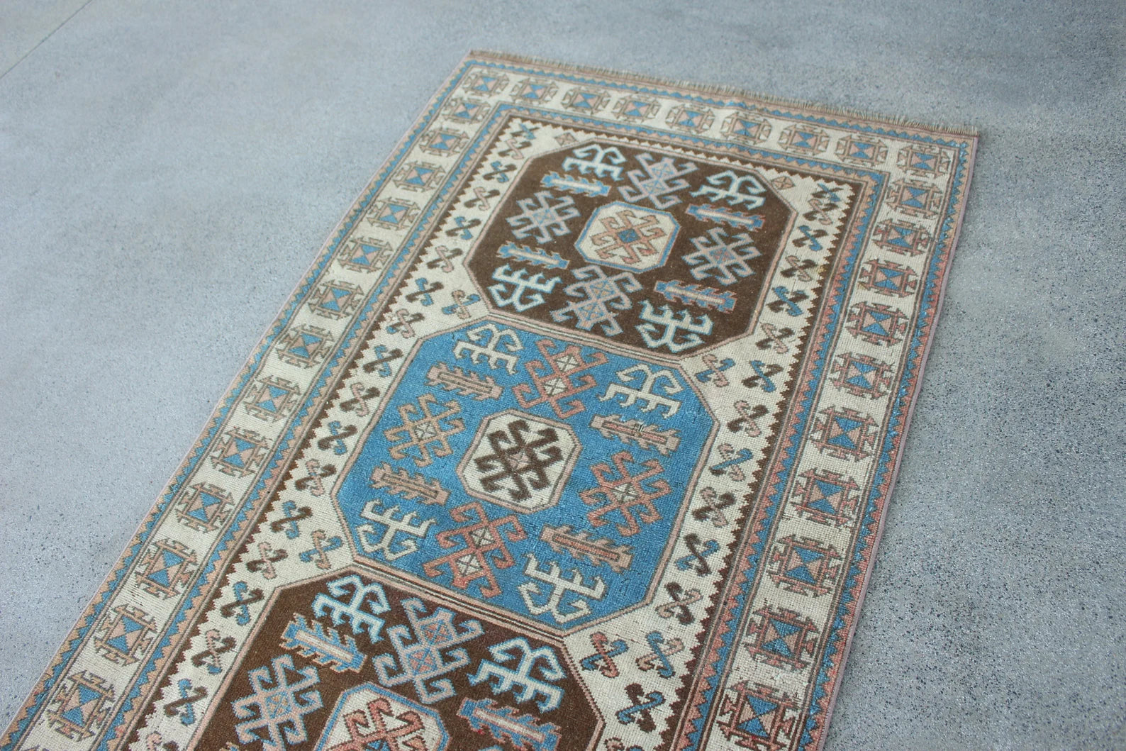 Vintage Turkish Accent Area rug 3.4 x 5.6 ft