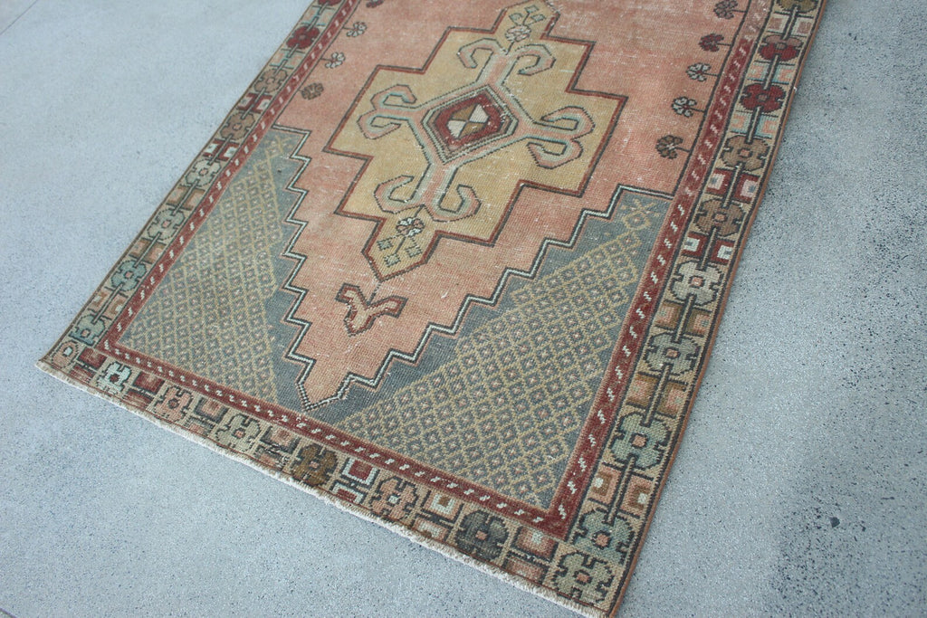 Vintage Turkish Accent Area rug 4 x 8.1 ft