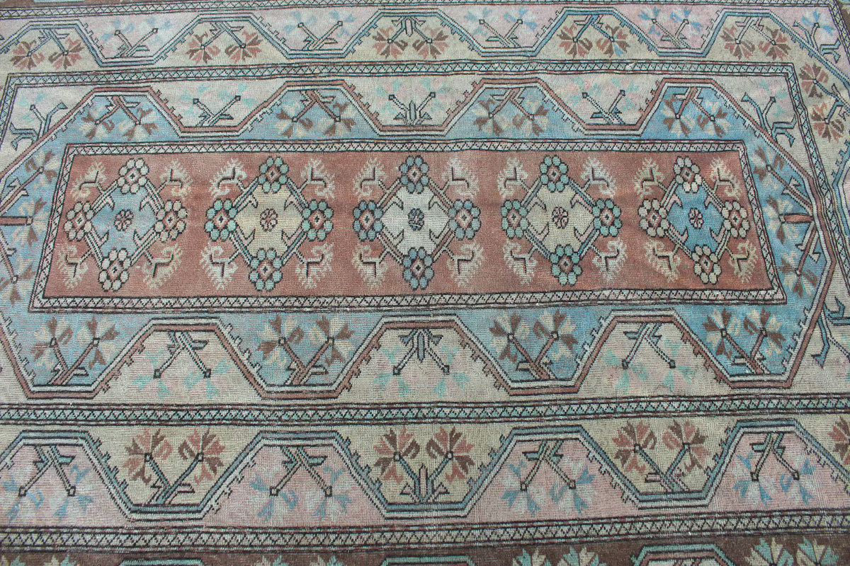 XL Vintage Turkish Accent Area rug 5.3 x 7.8 ft
