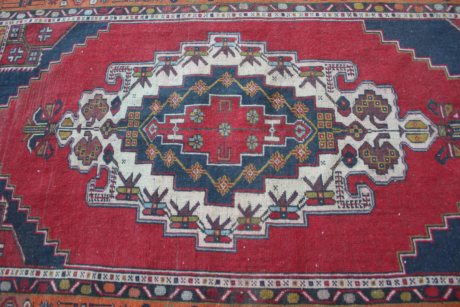 XL Vintage Turkish Accent Area Rug 4.8 x 8.4 ft