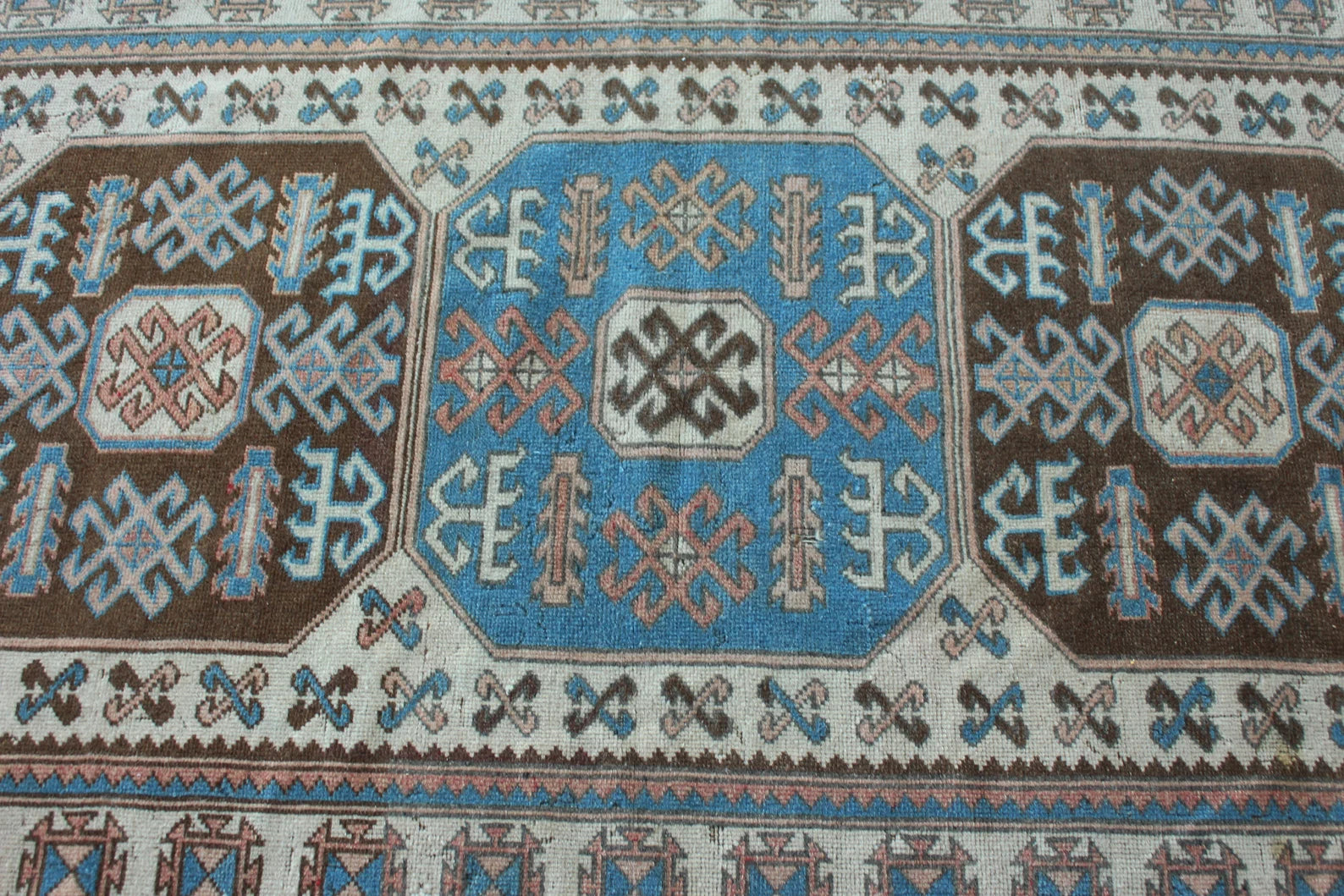 Vintage Turkish Accent Area rug 3.4 x 5.6 ft