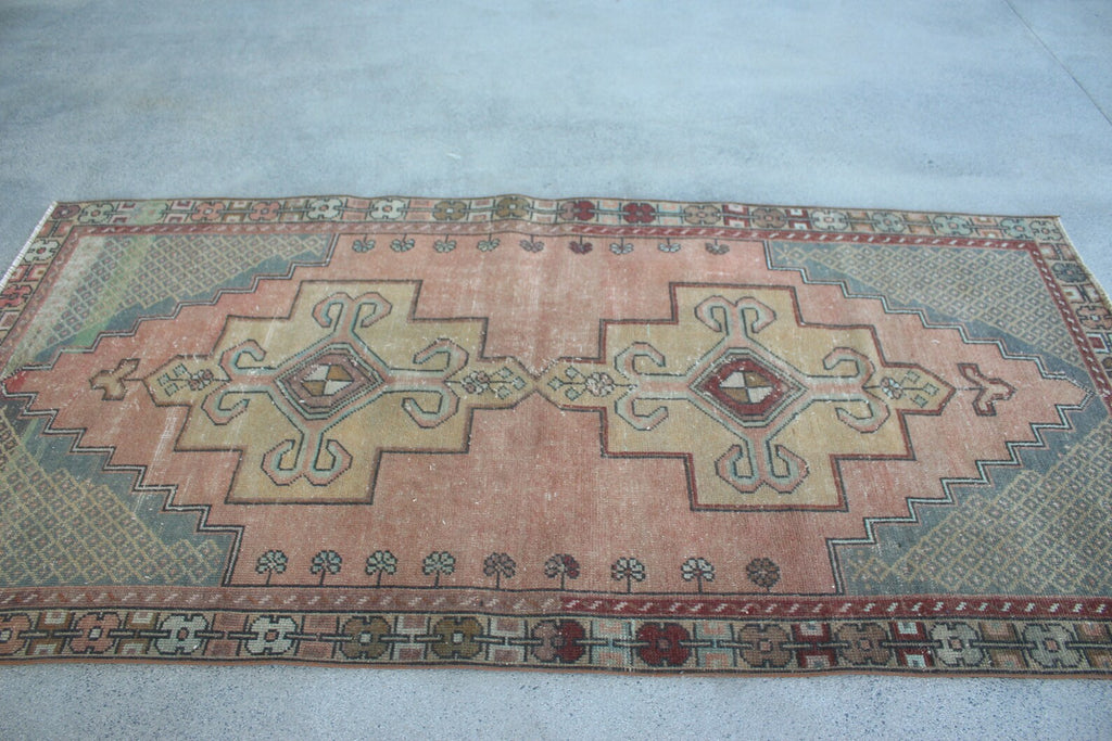 Vintage Turkish Accent Area rug 4 x 8.1 ft