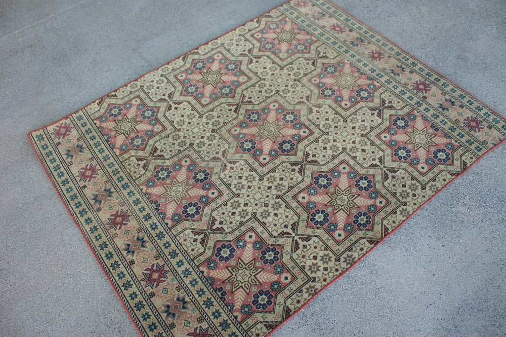 Vintage Turkish Accent Area rug 3.8 x 4.8 ft