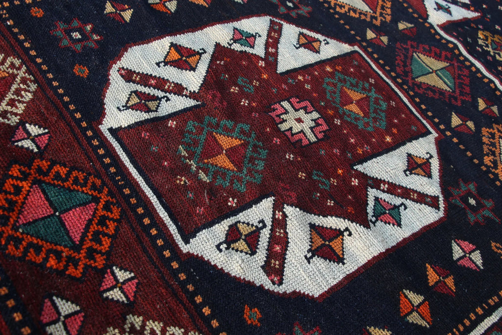 Vintage Turkish Accent Area rug 2.8 x 6.6 ft