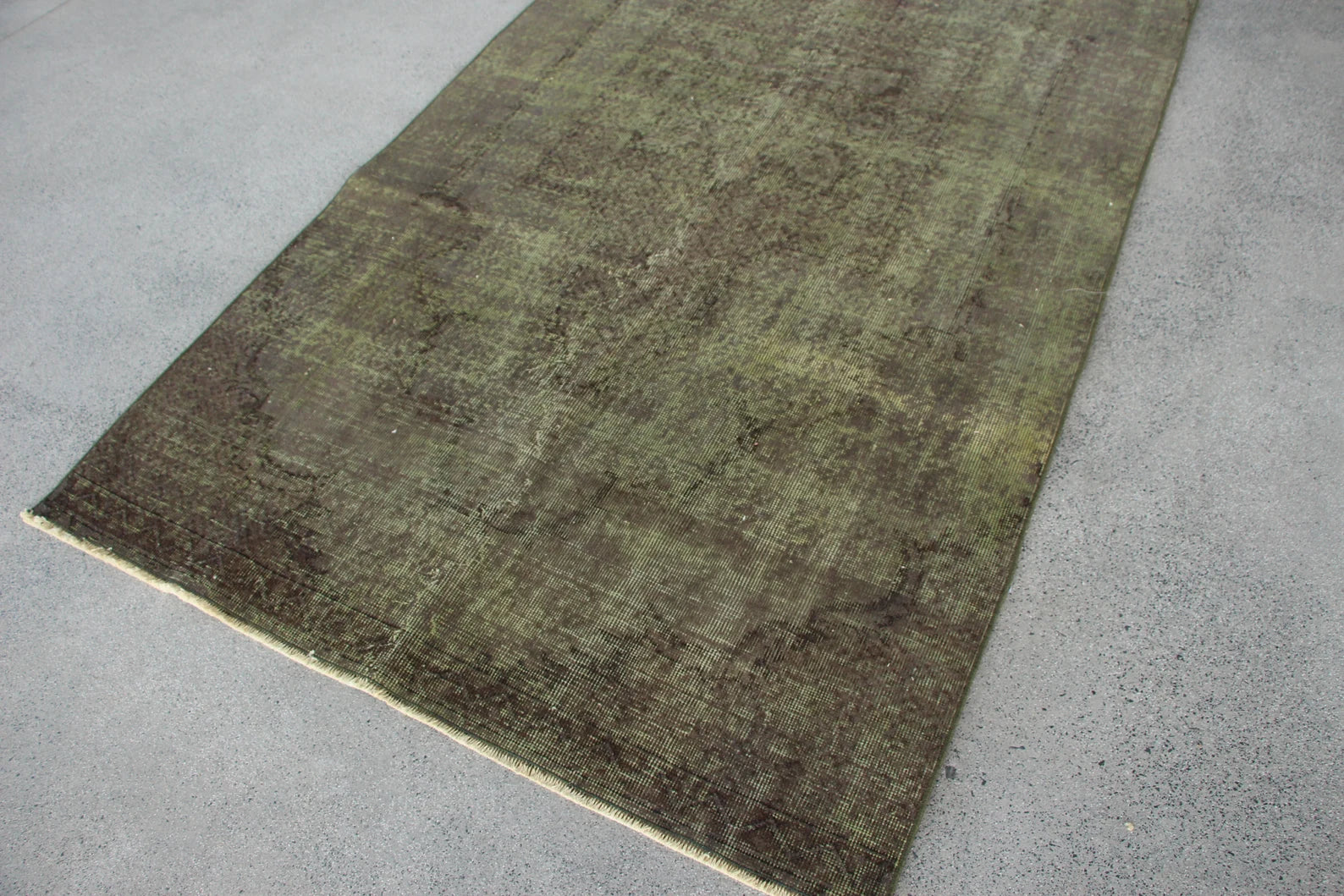Vintage Turkish Accent Area rug 4.3 x 8.7 ft