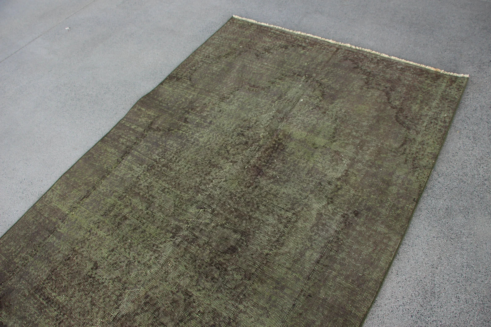 Vintage Turkish Accent Area rug 4.3 x 8.7 ft
