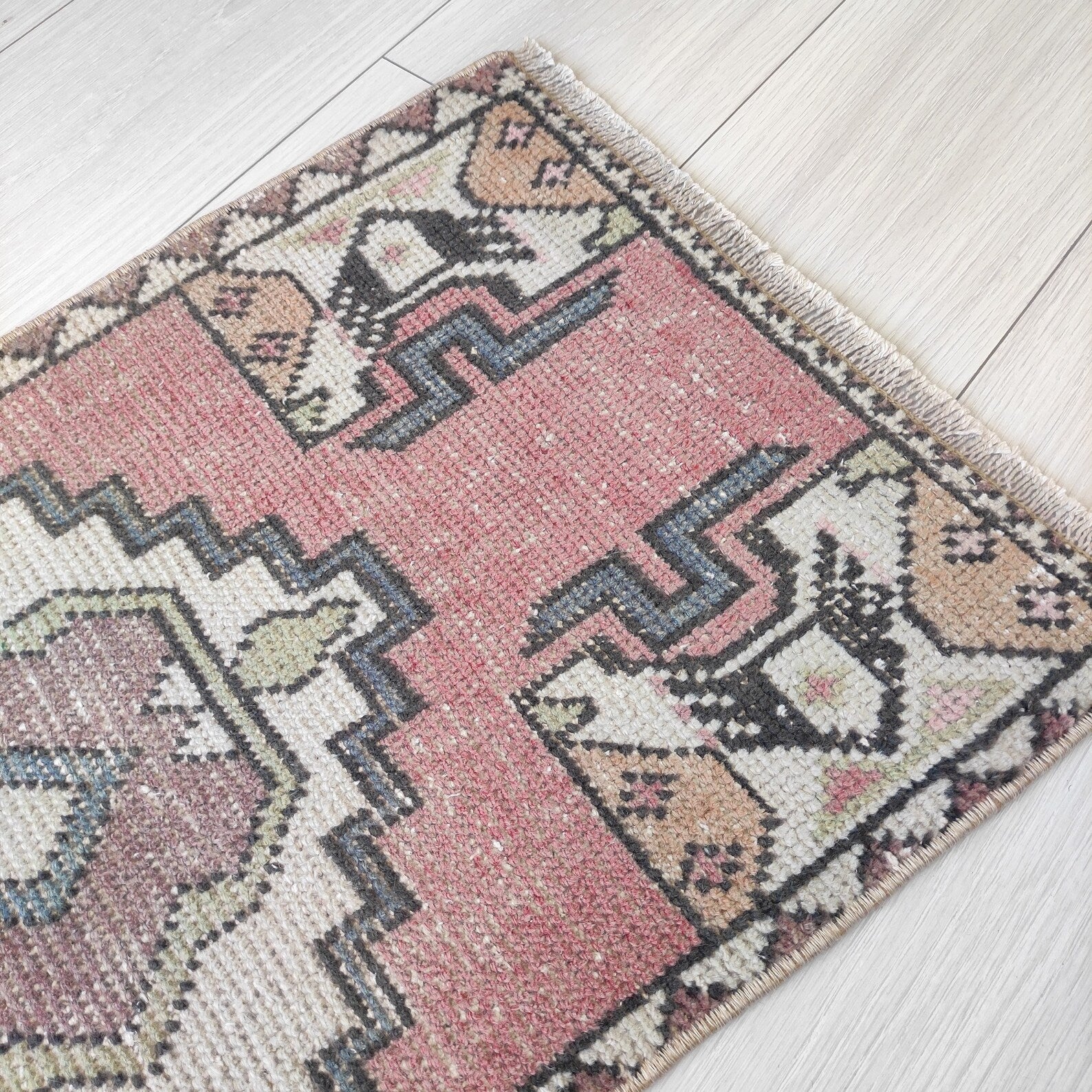 Vintage Turkish Mini Rug 1.5 x 2.8 ft