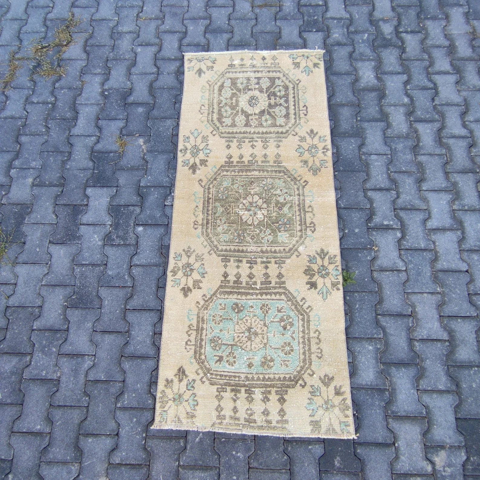 Vintage Turkish Runner Rug 2.6 x 6.4 ft