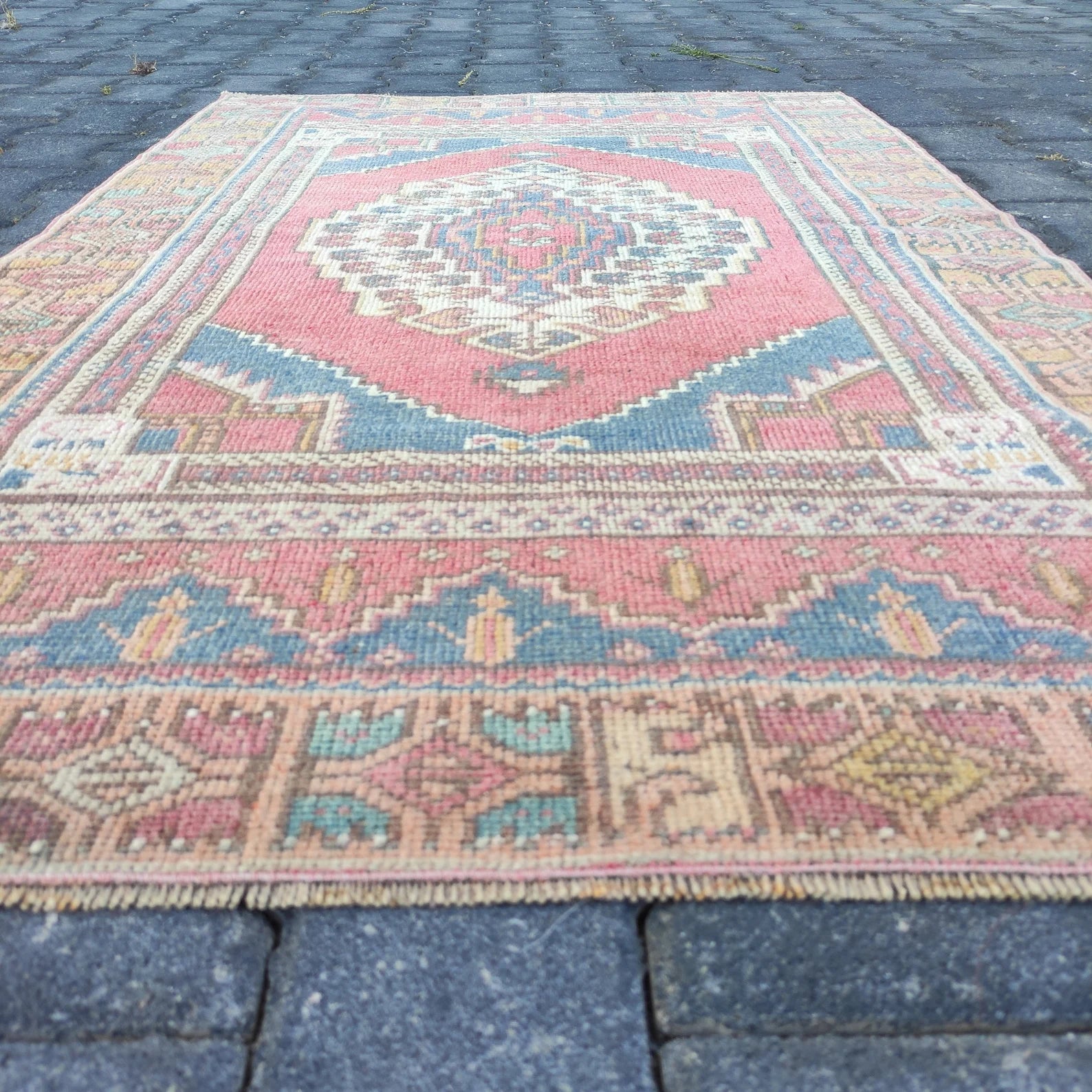 Vintage Turkish Accent Area rug 3 x 5 ft